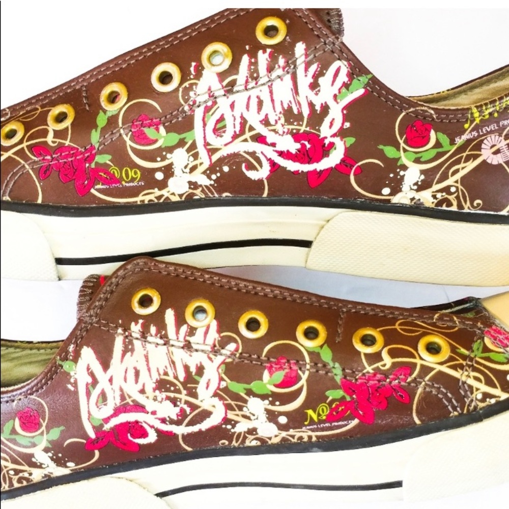 🛑SOLD🛑 AKADEMIKS SLIP ONS - Picture 4 of 5